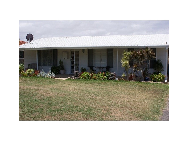 16 Dodd Street, Dongara WA 6525