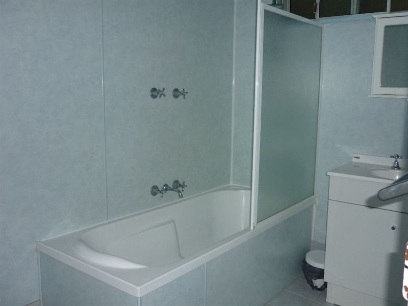 16 Dodd Street, Dongara WA 6525