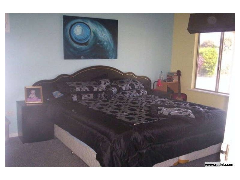 16 Dodd Street, Dongara WA 6525