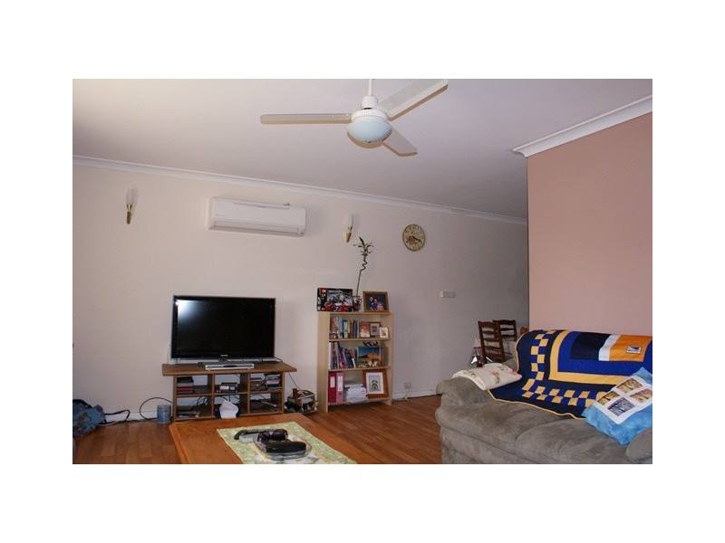 16 Dodd Street, Dongara WA 6525