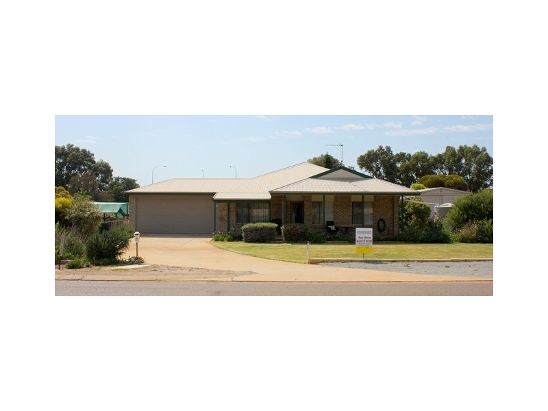 92 Tulloch Drive, Dongara WA 6525