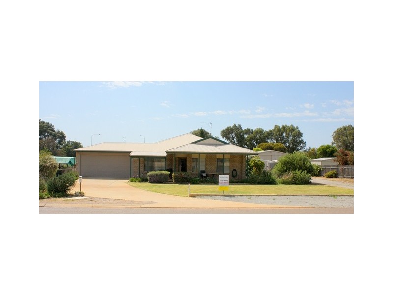 92 Tulloch Drive, Dongara WA 6525