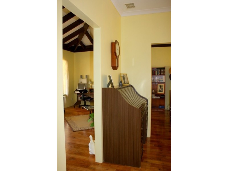 92 Tulloch Drive, Dongara WA 6525