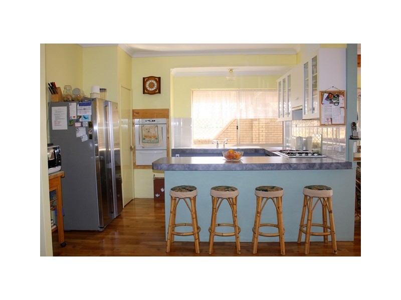 92 Tulloch Drive, Dongara WA 6525