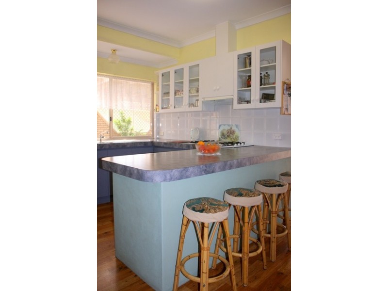 92 Tulloch Drive, Dongara WA 6525