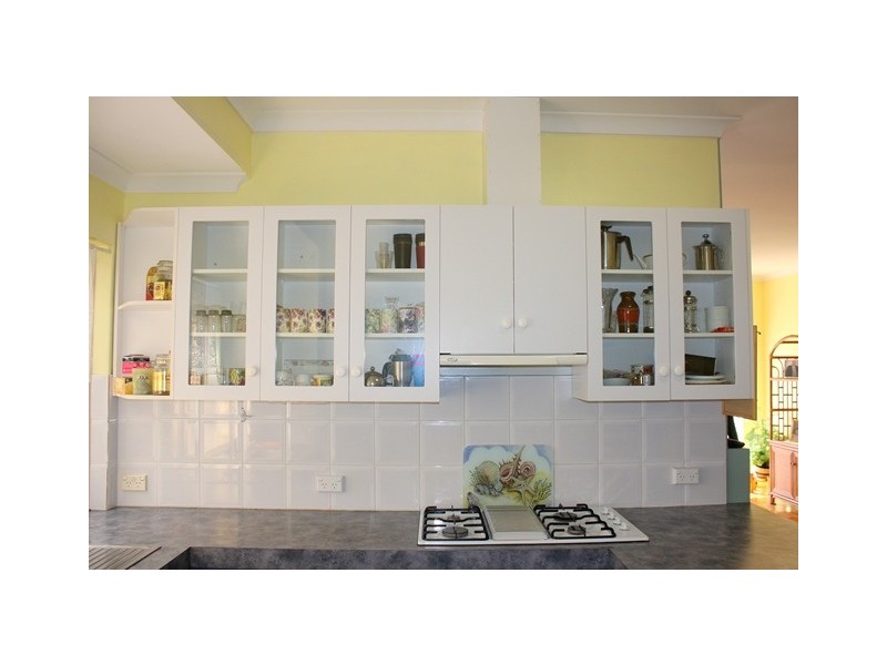 92 Tulloch Drive, Dongara WA 6525