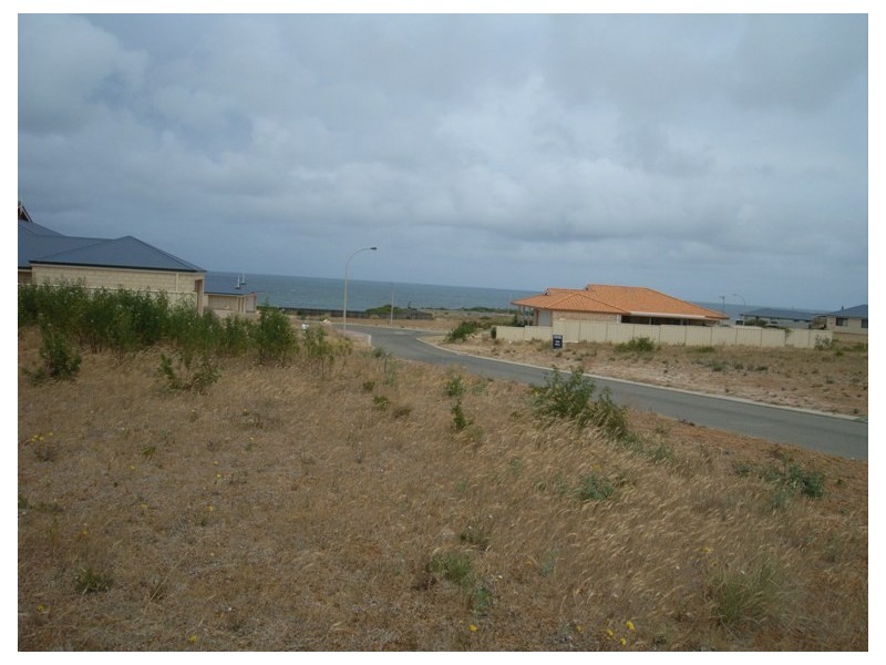 2 Barrett Cove, Dongara WA 6525