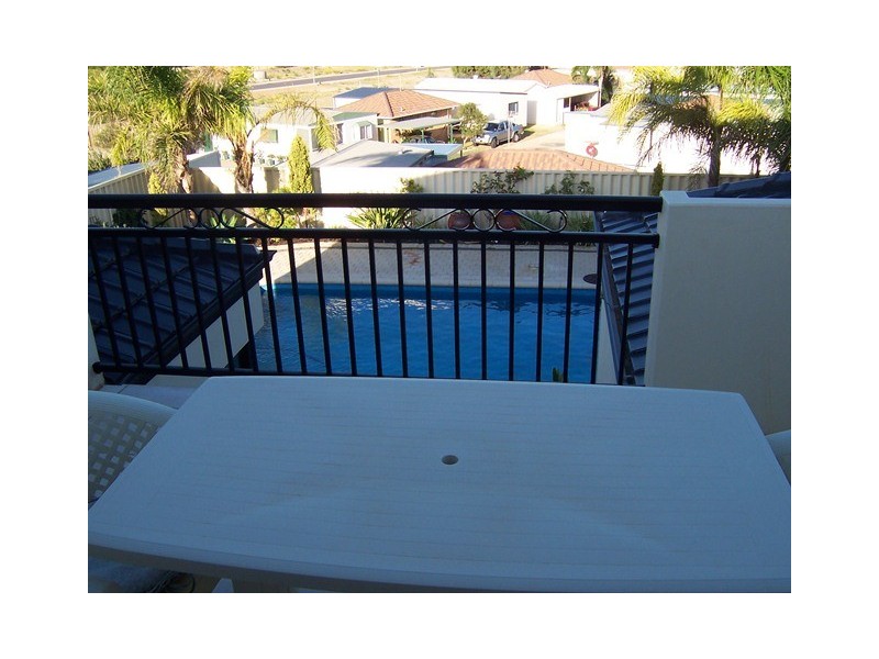 8 Marina Heights, Port Denison WA 6525