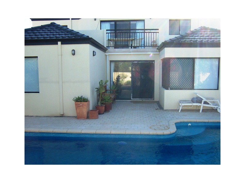 8 Marina Heights, Port Denison WA 6525