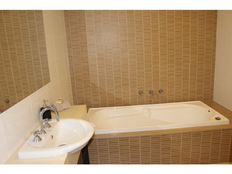 7/129 Point Leander Drive, Port Denison WA 6525