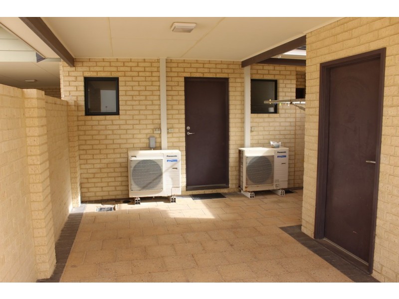 7/129 Point Leander Drive, Port Denison WA 6525