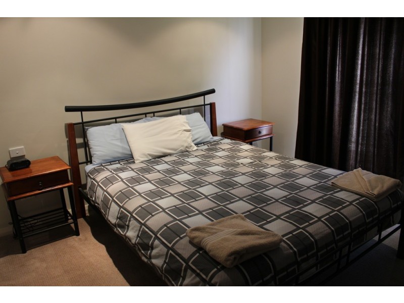 7/129 Point Leander Drive, Port Denison WA 6525