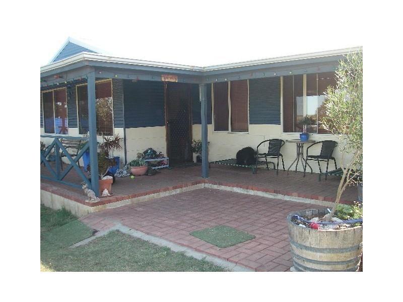 219 Pettit Road, Dongara WA 6525