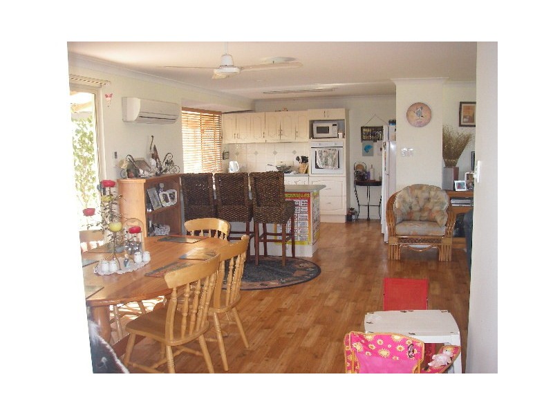 219 Pettit Road, Dongara WA 6525