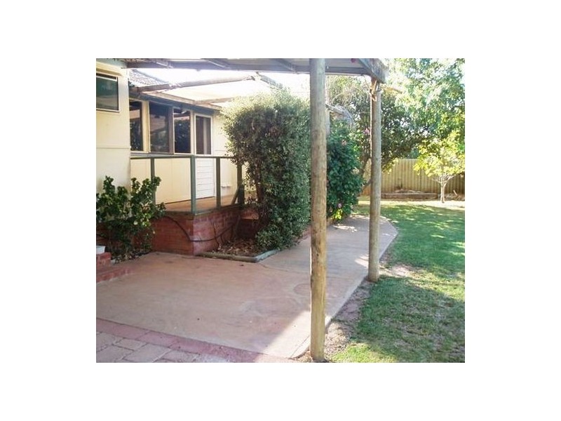 32 Dodd Street, Dongara WA 6525