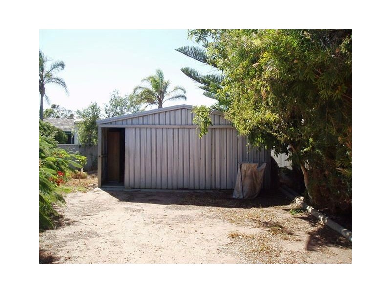 32 Dodd Street, Dongara WA 6525