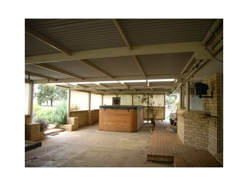 18 Sloper Vale, Dongara WA 6525