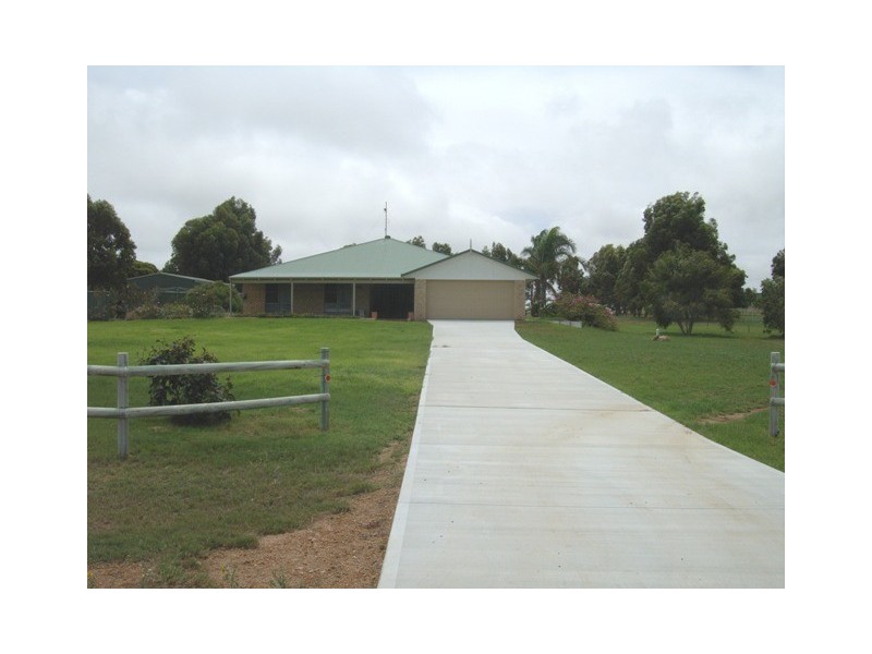 18 Sloper Vale, Dongara WA 6525