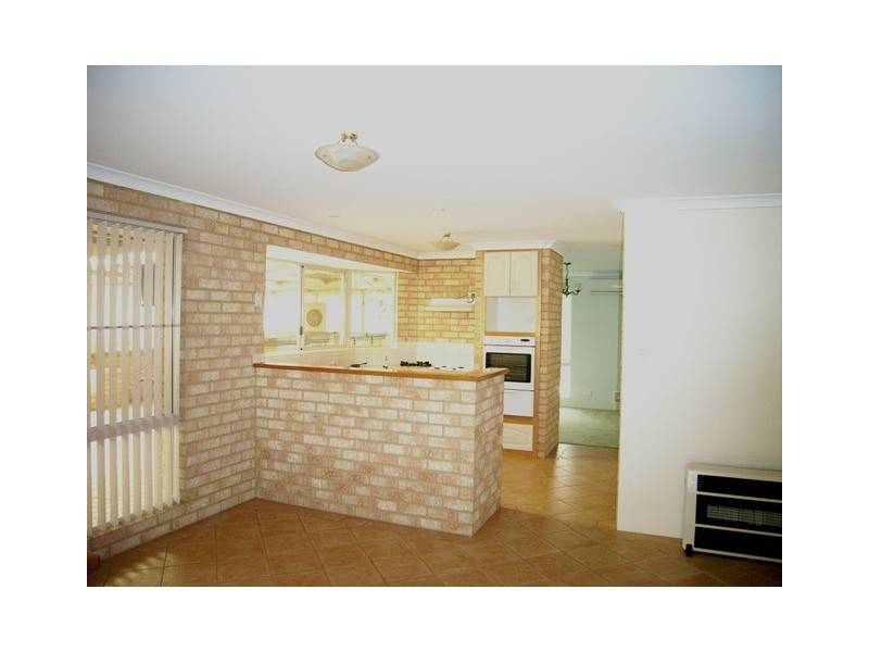 18 Sloper Vale, Dongara WA 6525