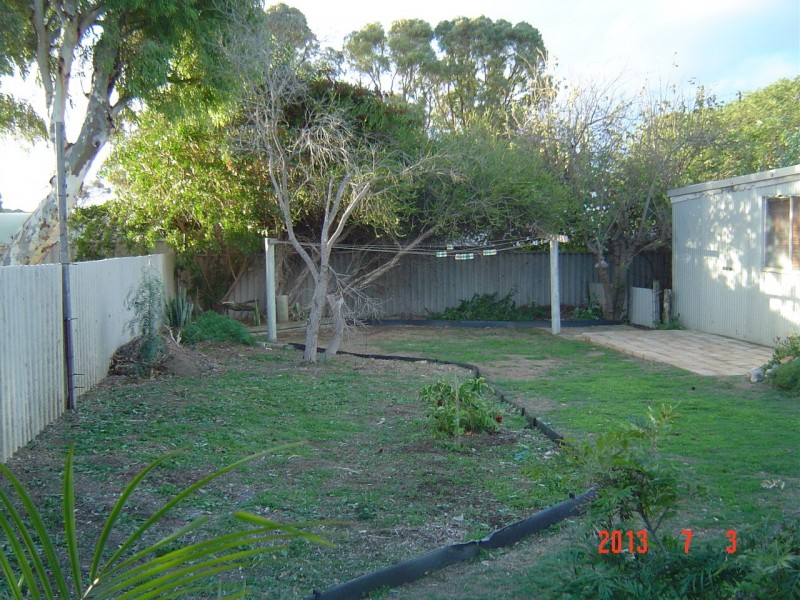 18 Armstrong Street, Dongara WA 6525