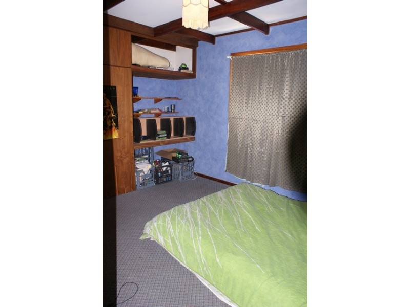 18 Armstrong Street, Dongara WA 6525