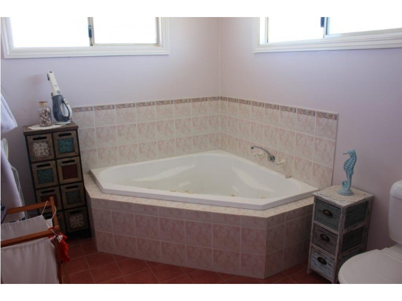 22 Turton Heights, Dongara WA 6525