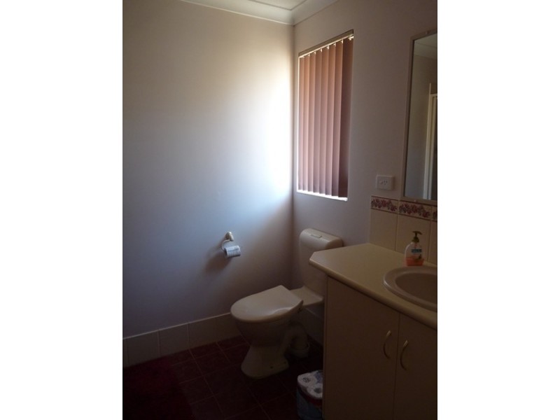 15 Mitchell Heights, Dongara WA 6525
