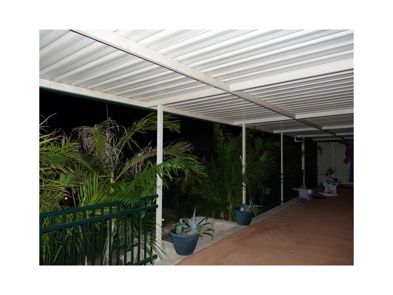 15 Mitchell Heights, Dongara WA 6525
