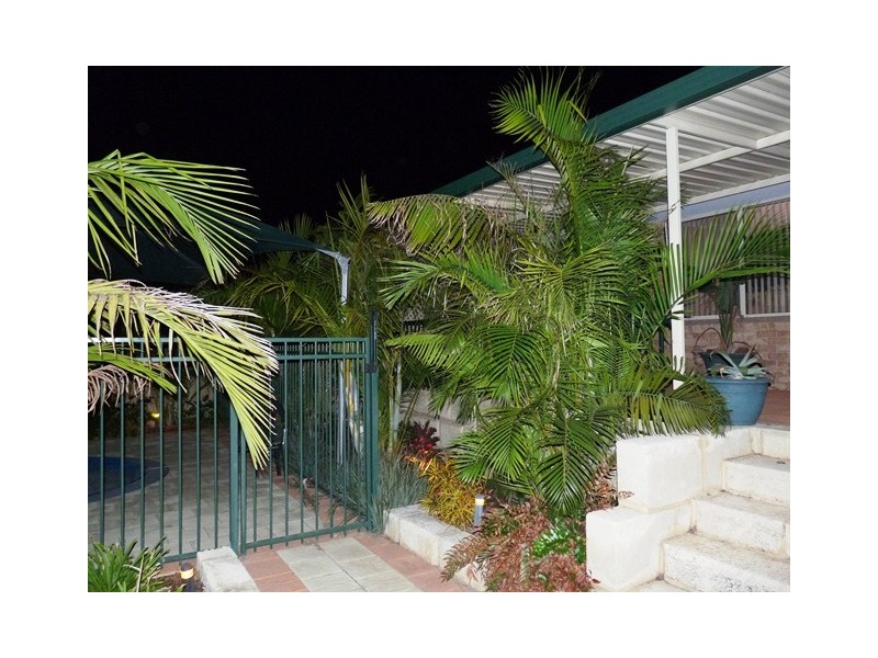 15 Mitchell Heights, Dongara WA 6525