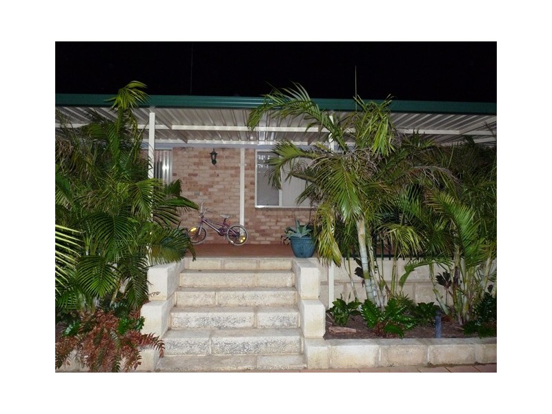 15 Mitchell Heights, Dongara WA 6525