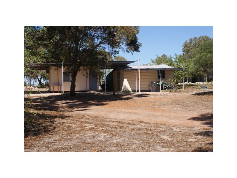 180 Acacia Road, Yardarino WA 6525