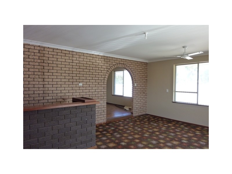 12 Dodd Street, Dongara WA 6525