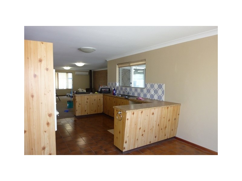 12 Dodd Street, Dongara WA 6525