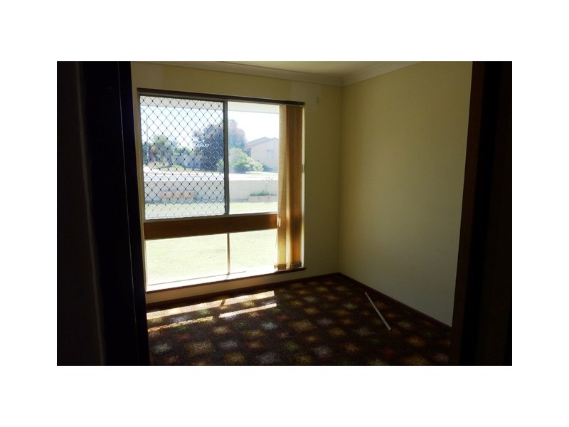 12 Dodd Street, Dongara WA 6525