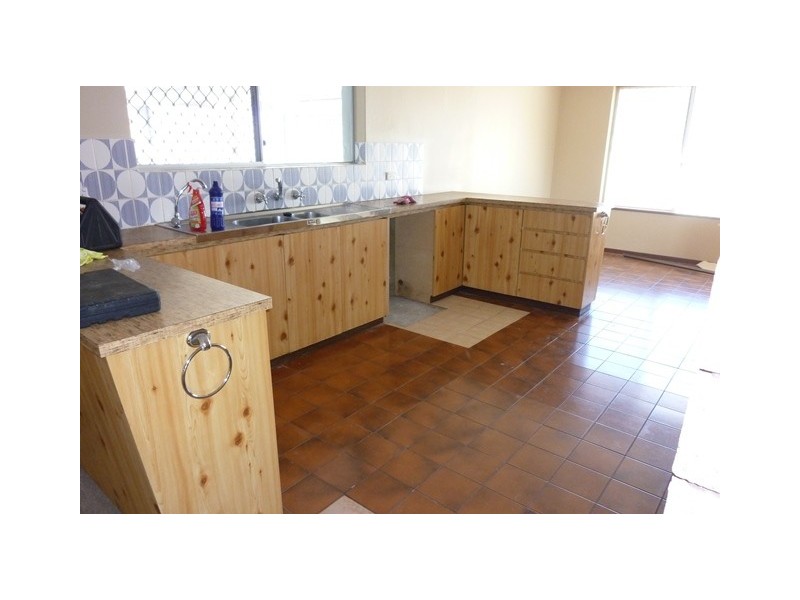 12 Dodd Street, Dongara WA 6525