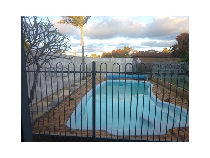 12 Dodd Street, Dongara WA 6525