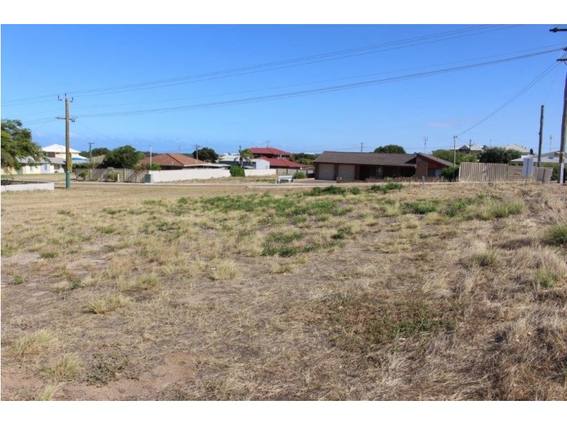 2 Pearse Road, Port Denison WA 6525