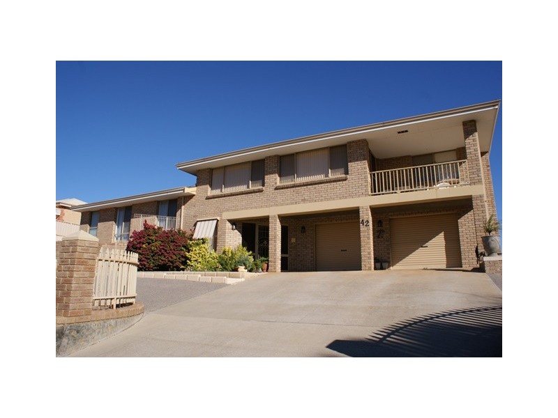 42 HAMPTON STREET, Port Denison WA 6525