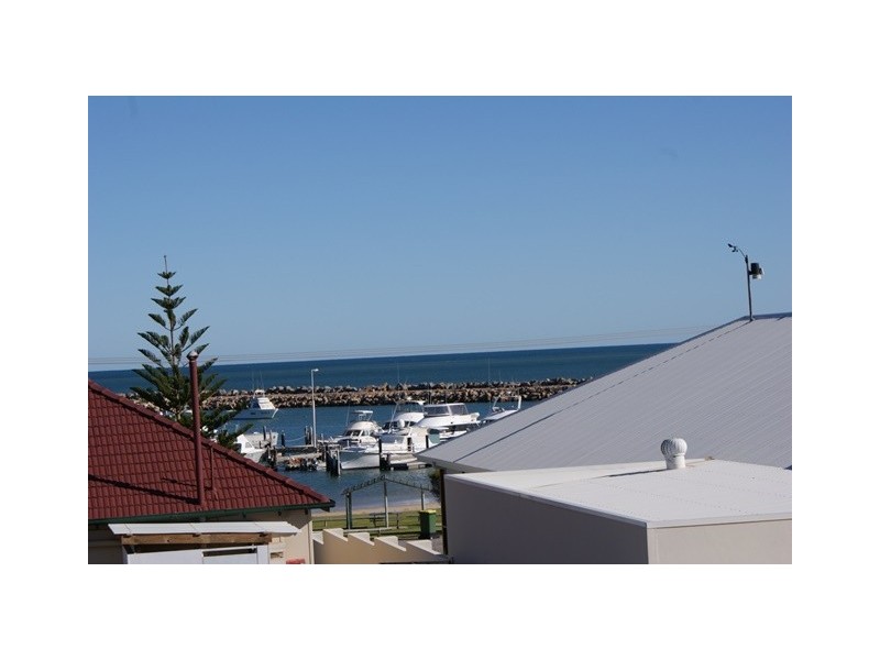 42 HAMPTON STREET, Port Denison WA 6525