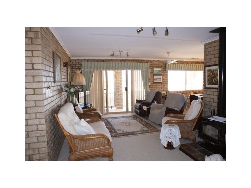 42 HAMPTON STREET, Port Denison WA 6525