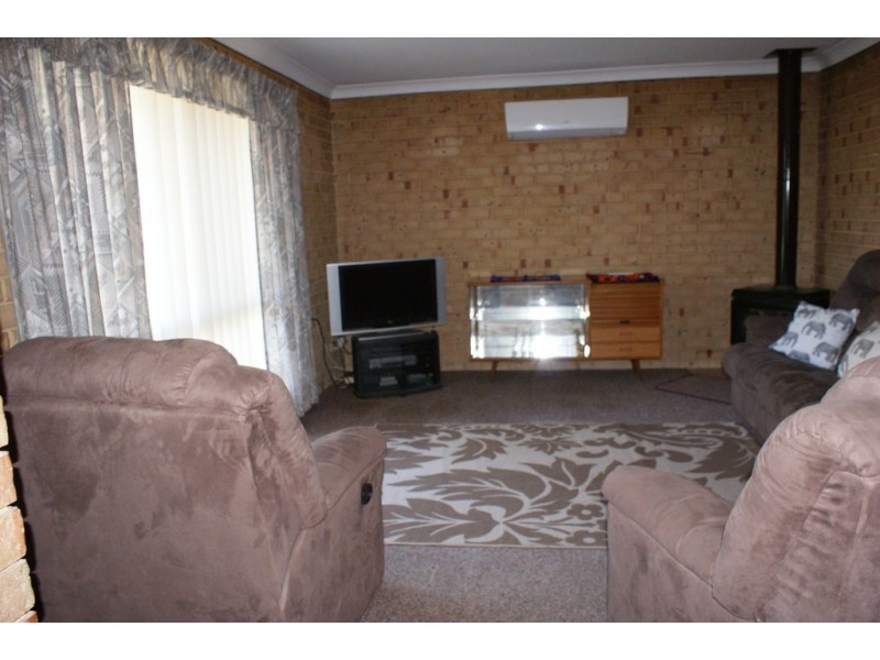 10 Canny Place, Port Denison WA 6525