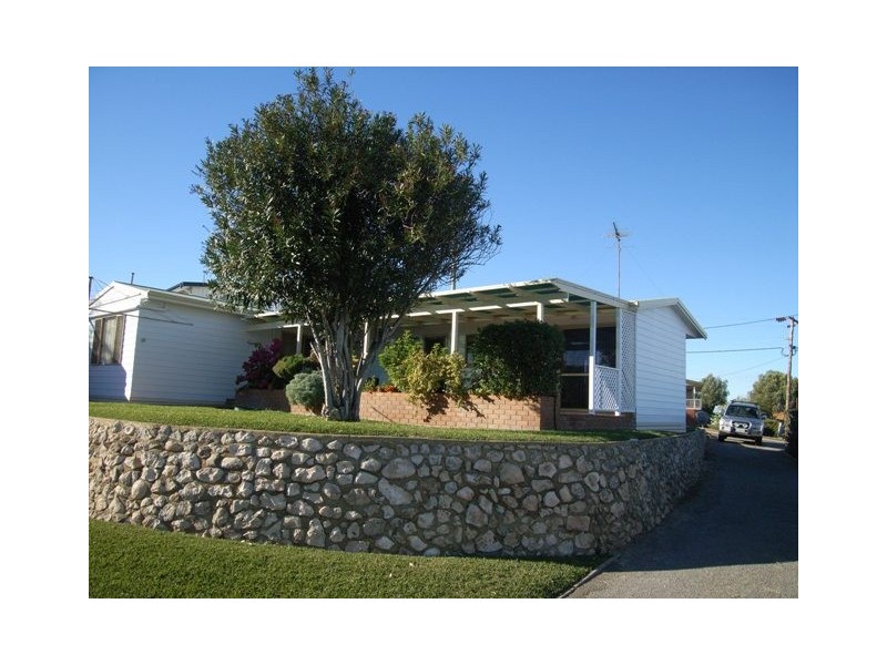 6 Downes way, Port Denison WA 6525