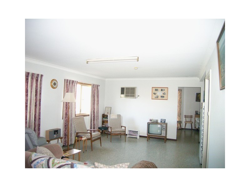 6 Downes way, Port Denison WA 6525