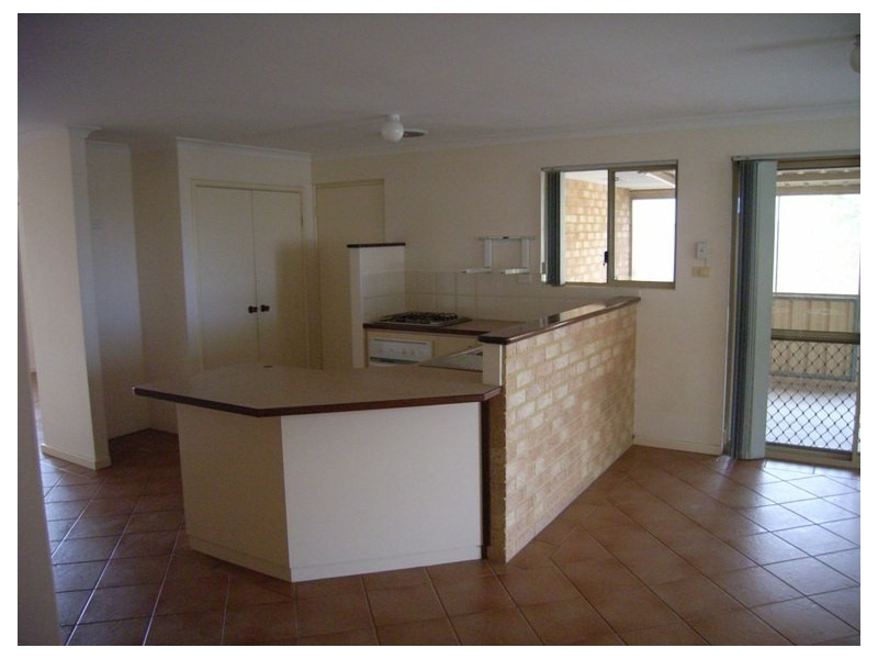 5 Mitchell Heights, Dongara WA 6525