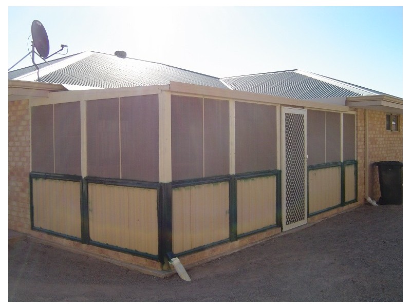 5 Mitchell Heights, Dongara WA 6525