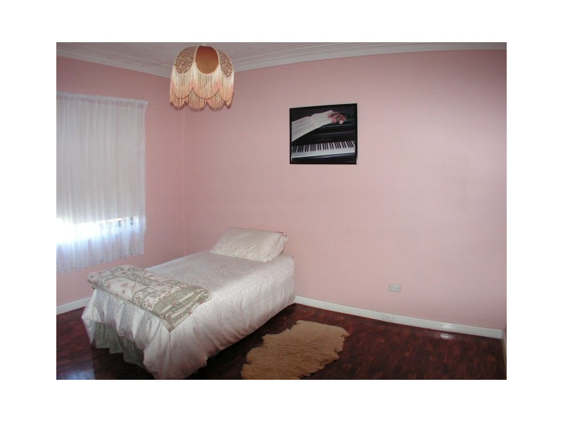 4 Fripp Street, Irwin WA 6525