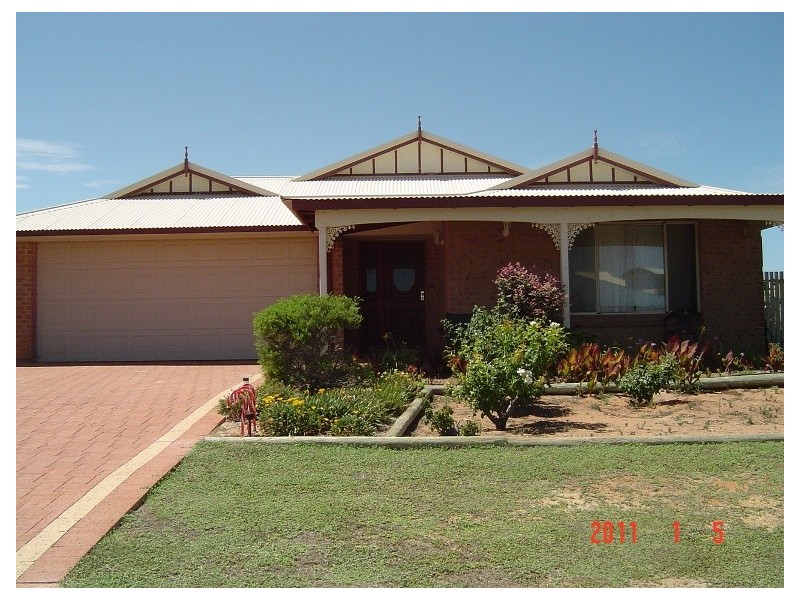 18 Searipple Ave, Port Denison WA 6525