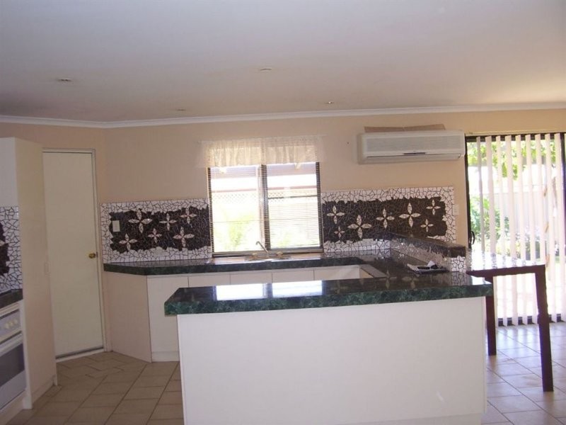 29 Pickering Drive, Dongara WA 6525