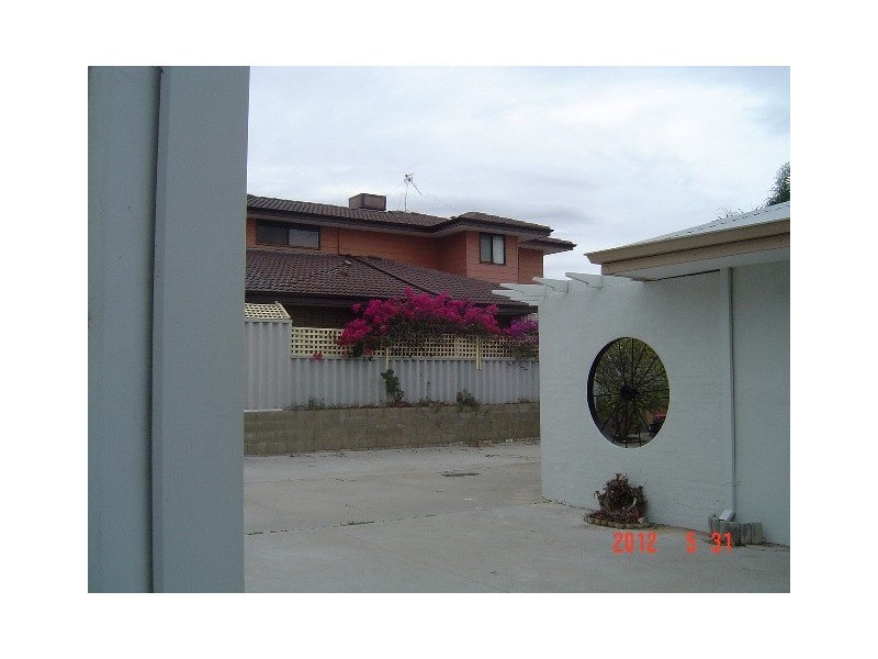 9 Bartlett Place, Port Denison WA 6525