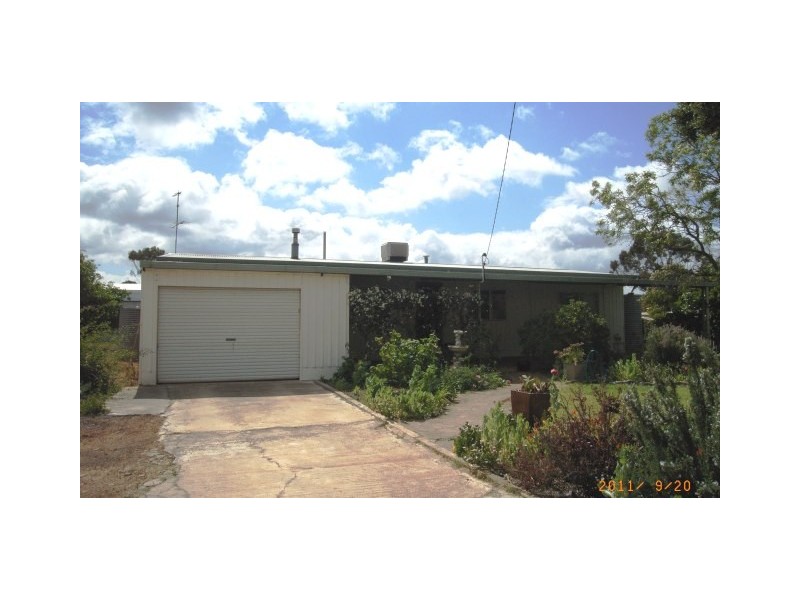 31 Slaughter Street, Three Springs WA 6519